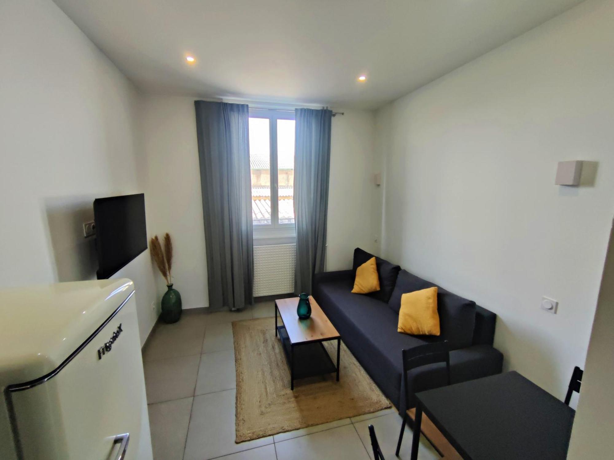 Le Pressense 2 Apartment Vénissieux Exterior photo
